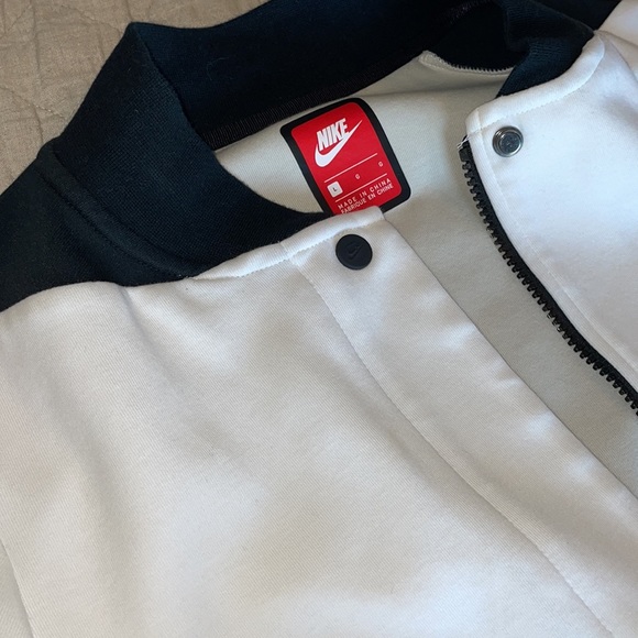 Nike Varsity Rally Jacket - new - Picture 2 of 6